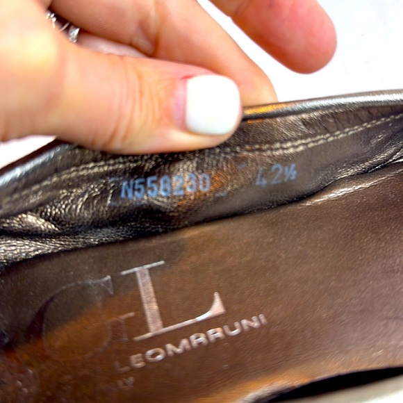 AGL Size 42-1/2 Black patent leather toe with Gold Quilted flat with Silver. - Picture 11 of 12